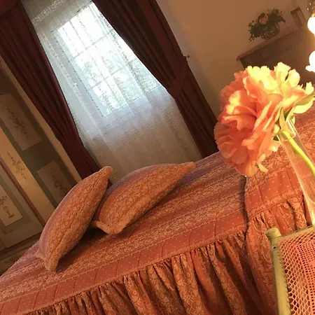 Casa Due Tigli Bed & Breakfast 3*